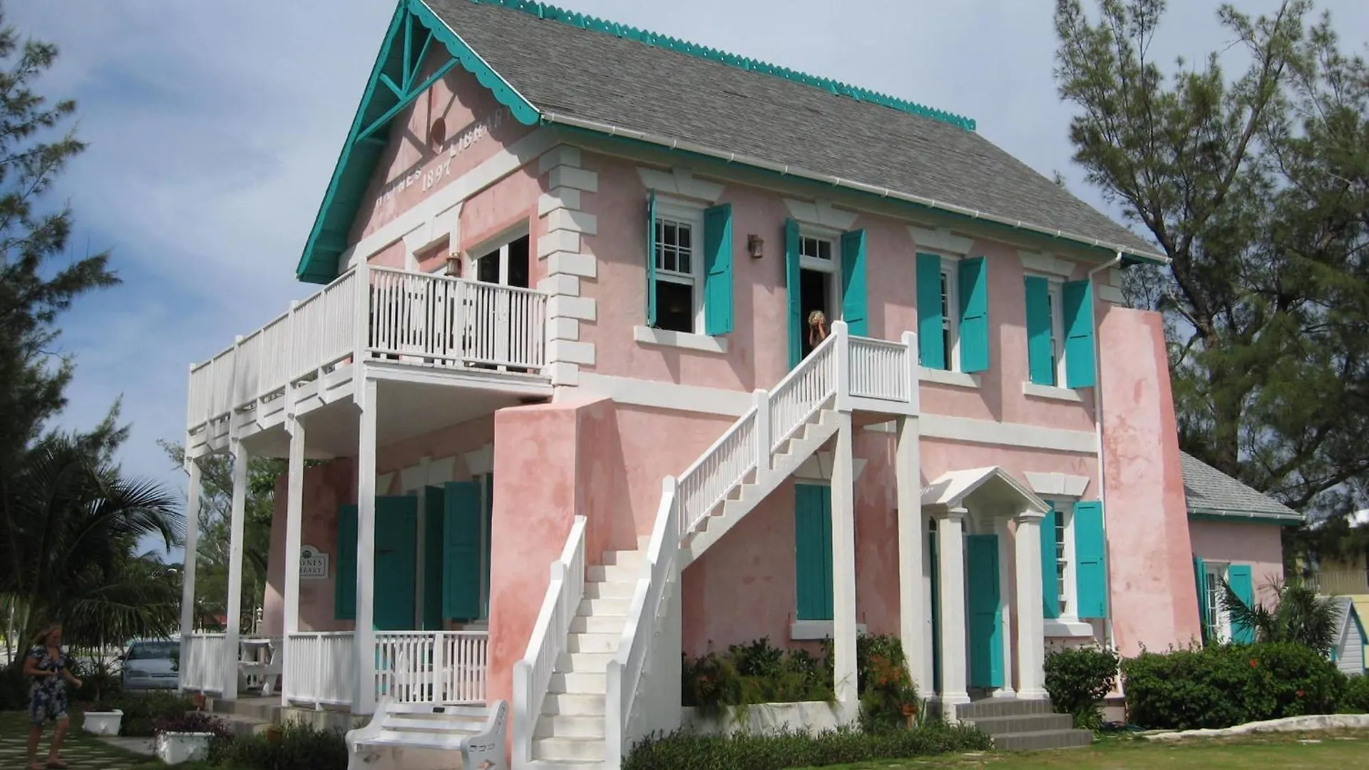 The Beach Bungalows Estate Estate James Cistern
