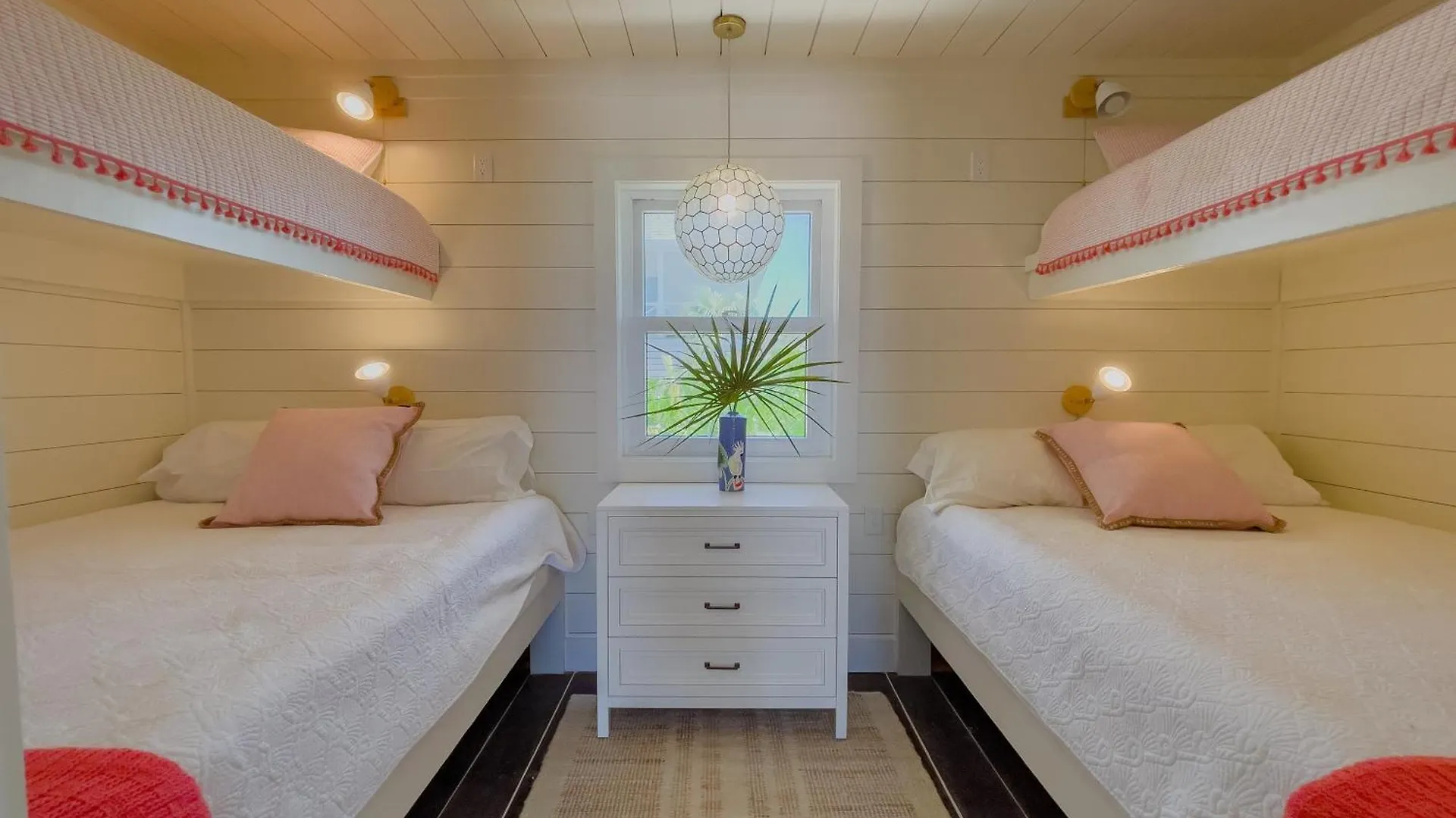 The Beach Bungalows Estate Estate James Cistern 0*,  Bahamas